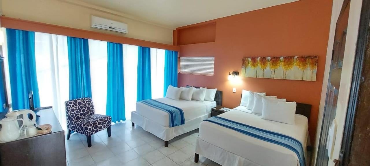 Tropikist Beach Hotel And Resort Crown Point Dış mekan fotoğraf
