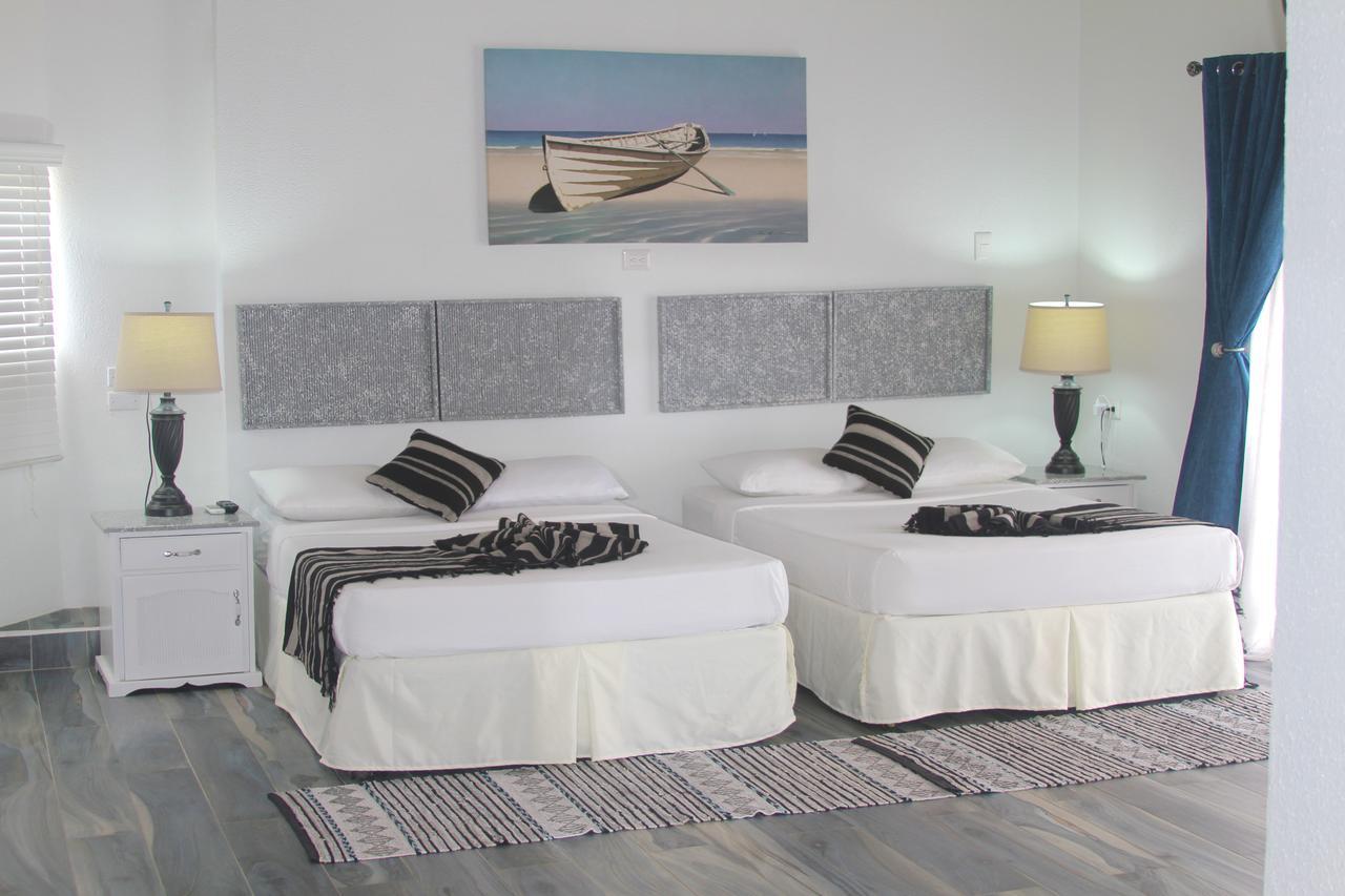 Tropikist Beach Hotel And Resort Crown Point Dış mekan fotoğraf
